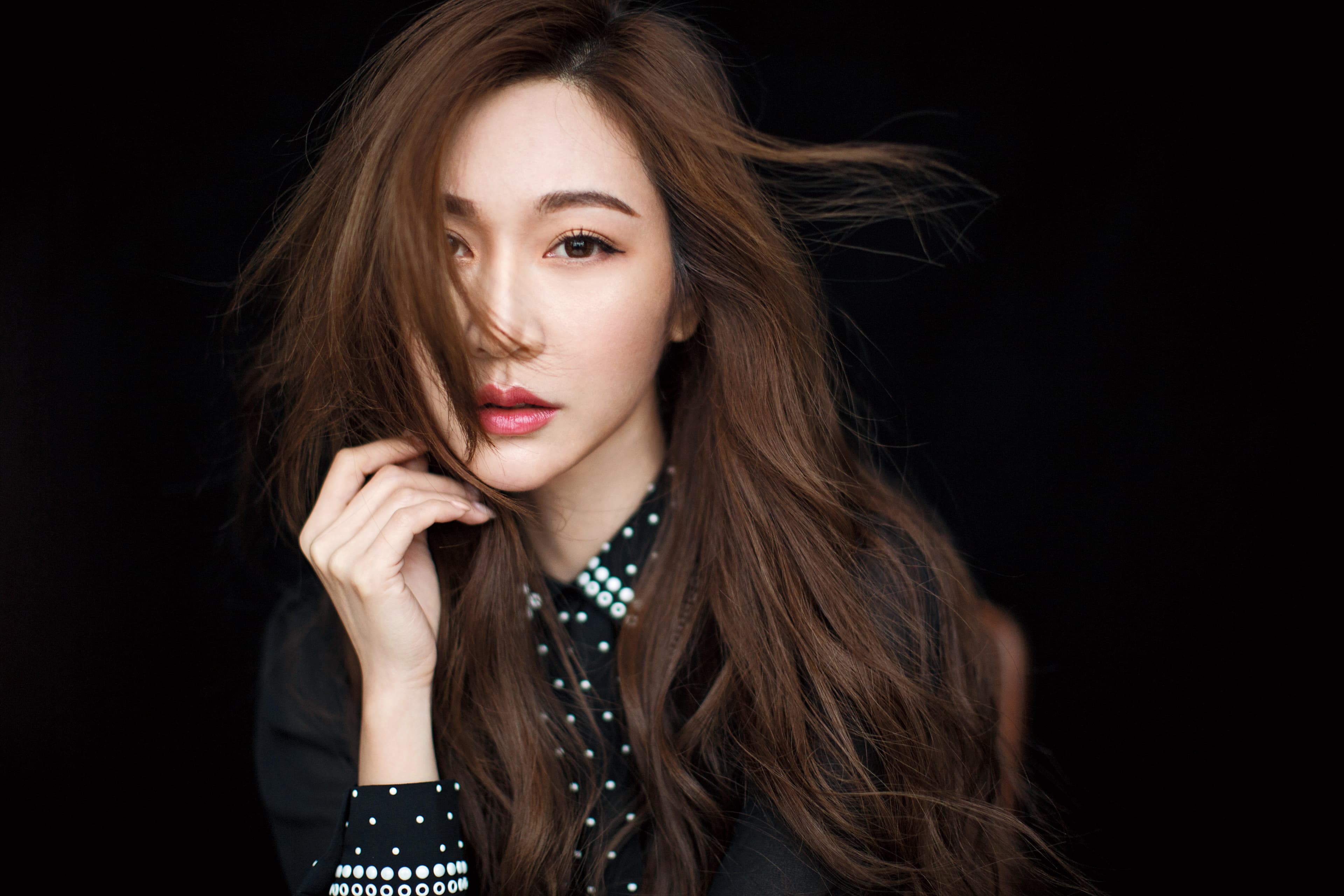 女神的養成，不只關乎外表，也關於心志。曾莞婷讓自己變美的同時，更要鍛鍊內在，內在愈強，女神這個泡泡才不會一吹就散。