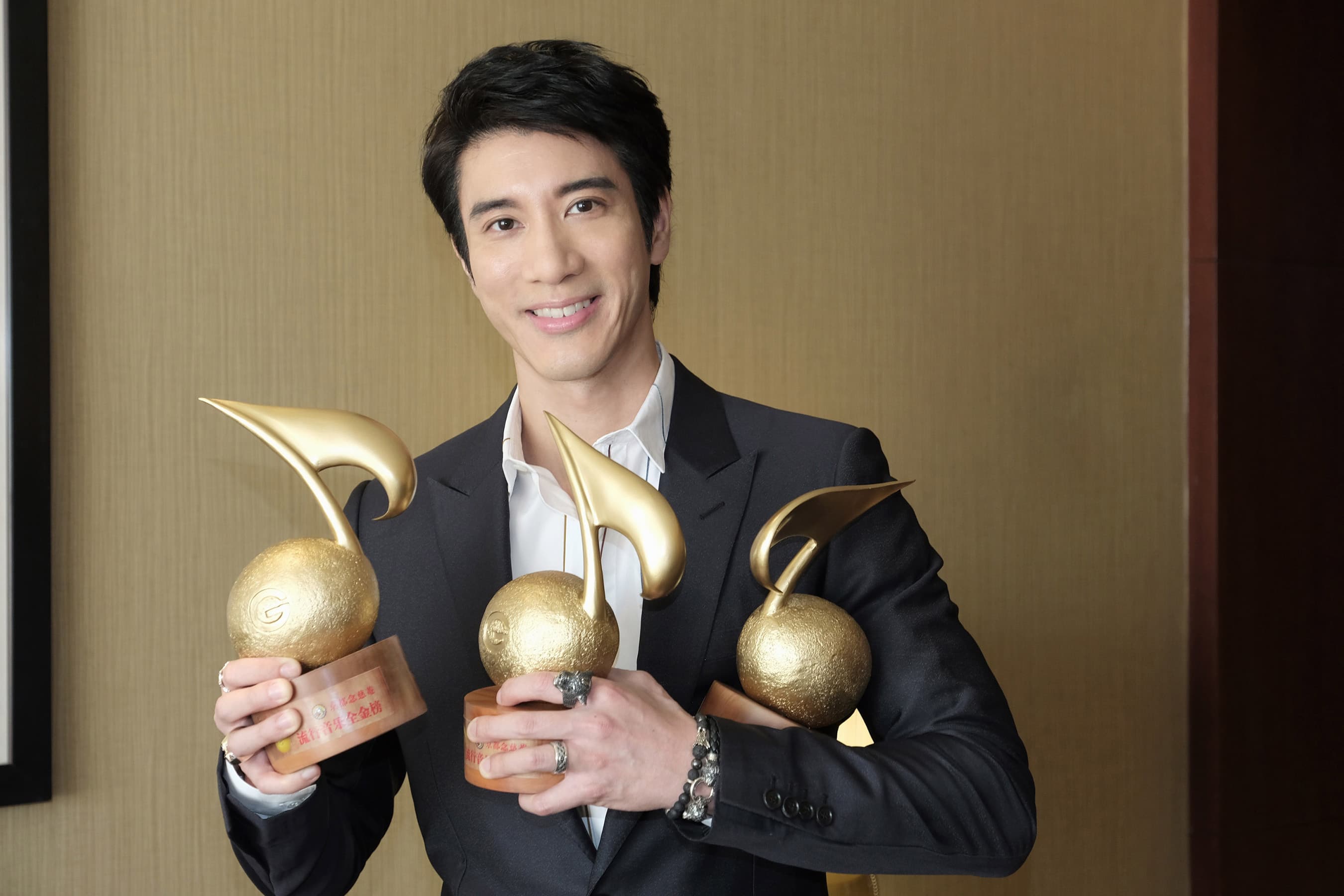 王力宏在典禮中拿下3獎，彈琴演唱的模樣讓歌迷尖叫。（宏聲音樂提供）