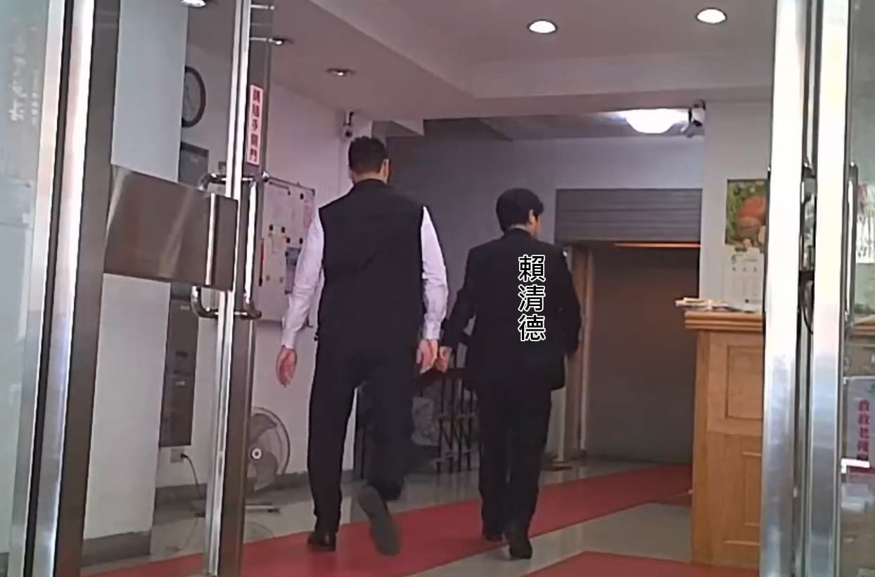 05/03    11 : 20，賴清德當天近午時分回到北辦與黨內要角密會。