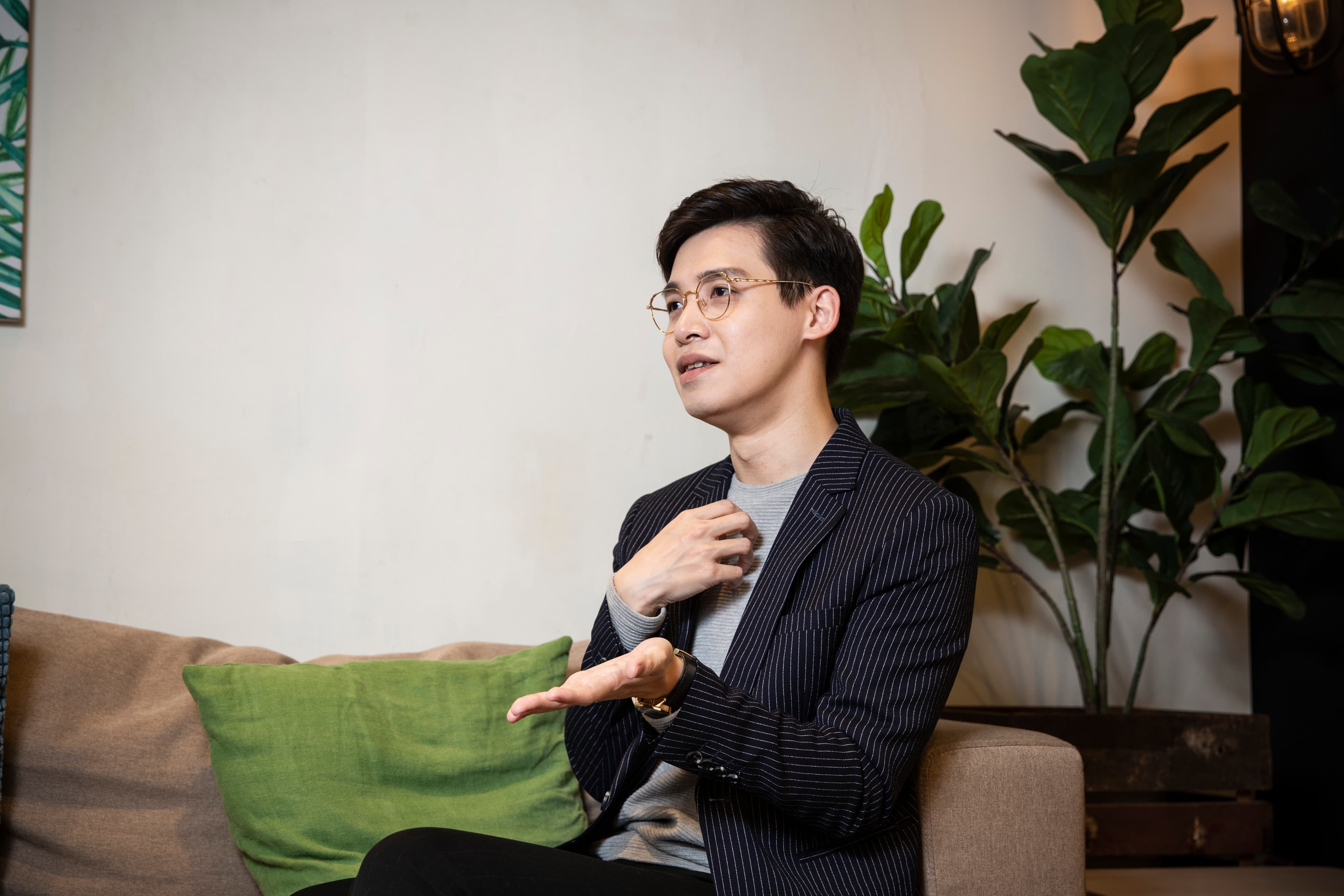 厭世哲學家說，父母沒有對他不好，只是他需要更多心靈上的依靠跟同理。