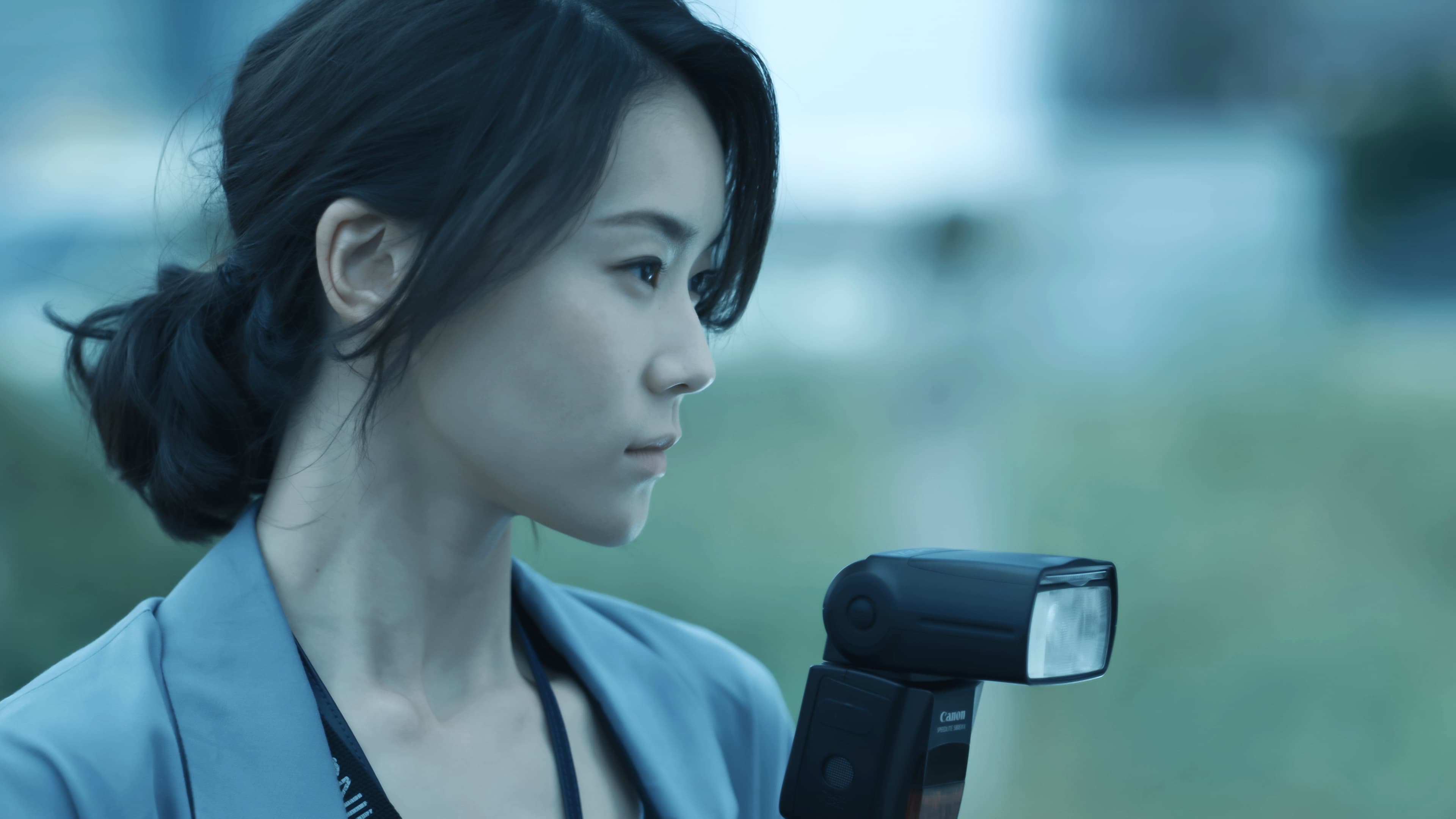 鍾瑶在《浮士德遊戲2》演出追查新聞的記者。(福斯傳媒提供)