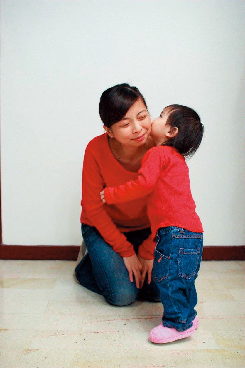 喬喬在5歲以前和喬媽的感情都非常好,雖然多年母女無法相見,據悉喬媽一直把喬喬照片帶在身邊。(讀者提供)