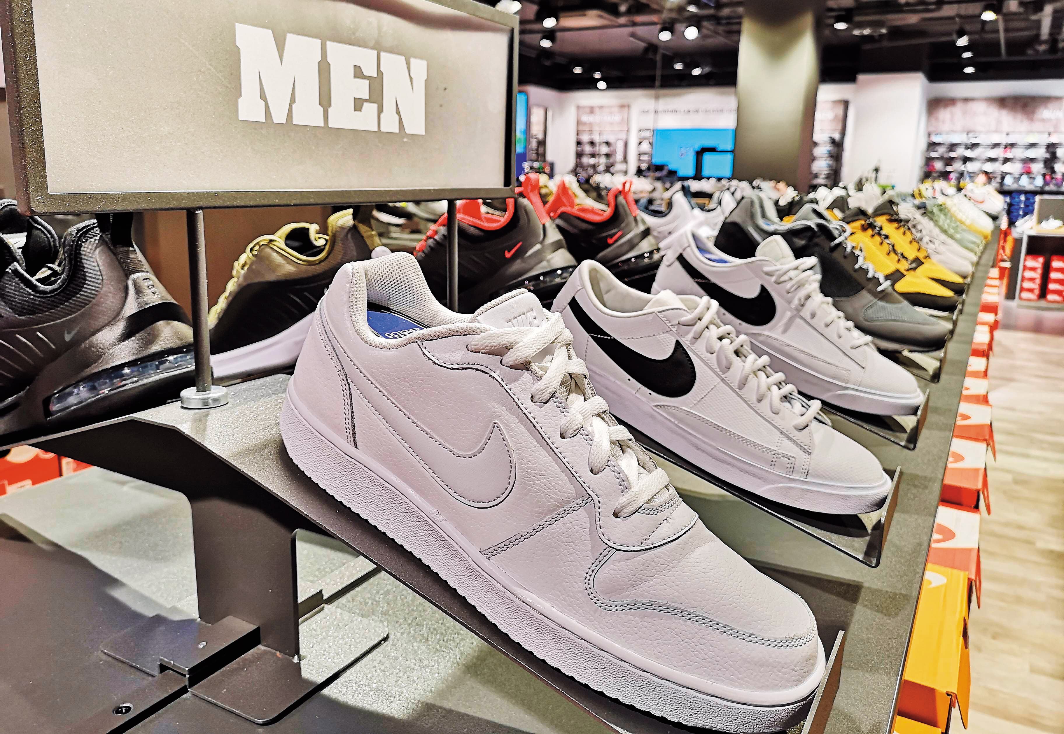 寶成替知名品牌Nike、adidas代工,並將觸角伸往通路。(東方IC)
