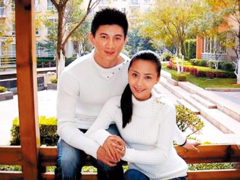 當年吳奇隆與馬雅舒(右)結婚一切從簡,不僅婚禮沒辦,連婚紗都沒拍。(翻攝自吳奇隆部落格)