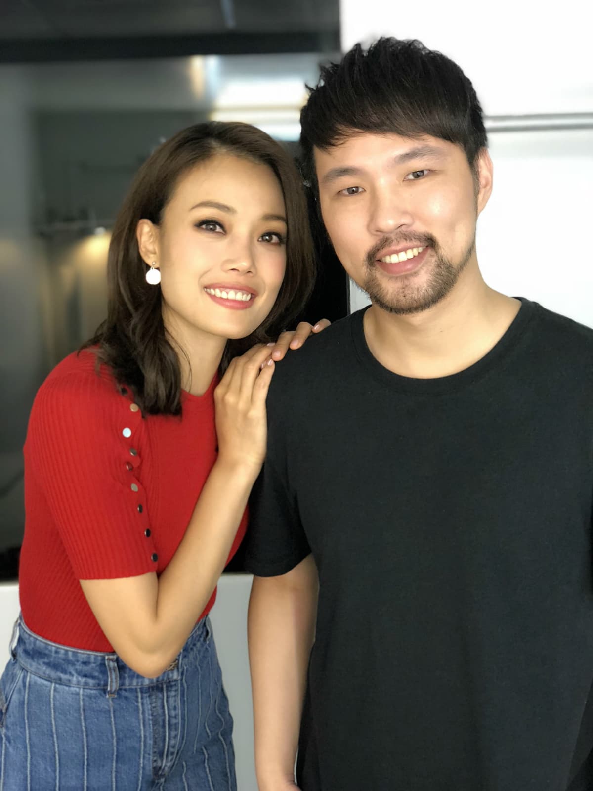 陳威全找來香港天后容祖兒首次合唱情歌〈後來的我們怎麼去愛〉,細數2人淵源竟已是17年前,原來陳威全的「第一次」就獻給容祖兒!(上行娛樂提供)