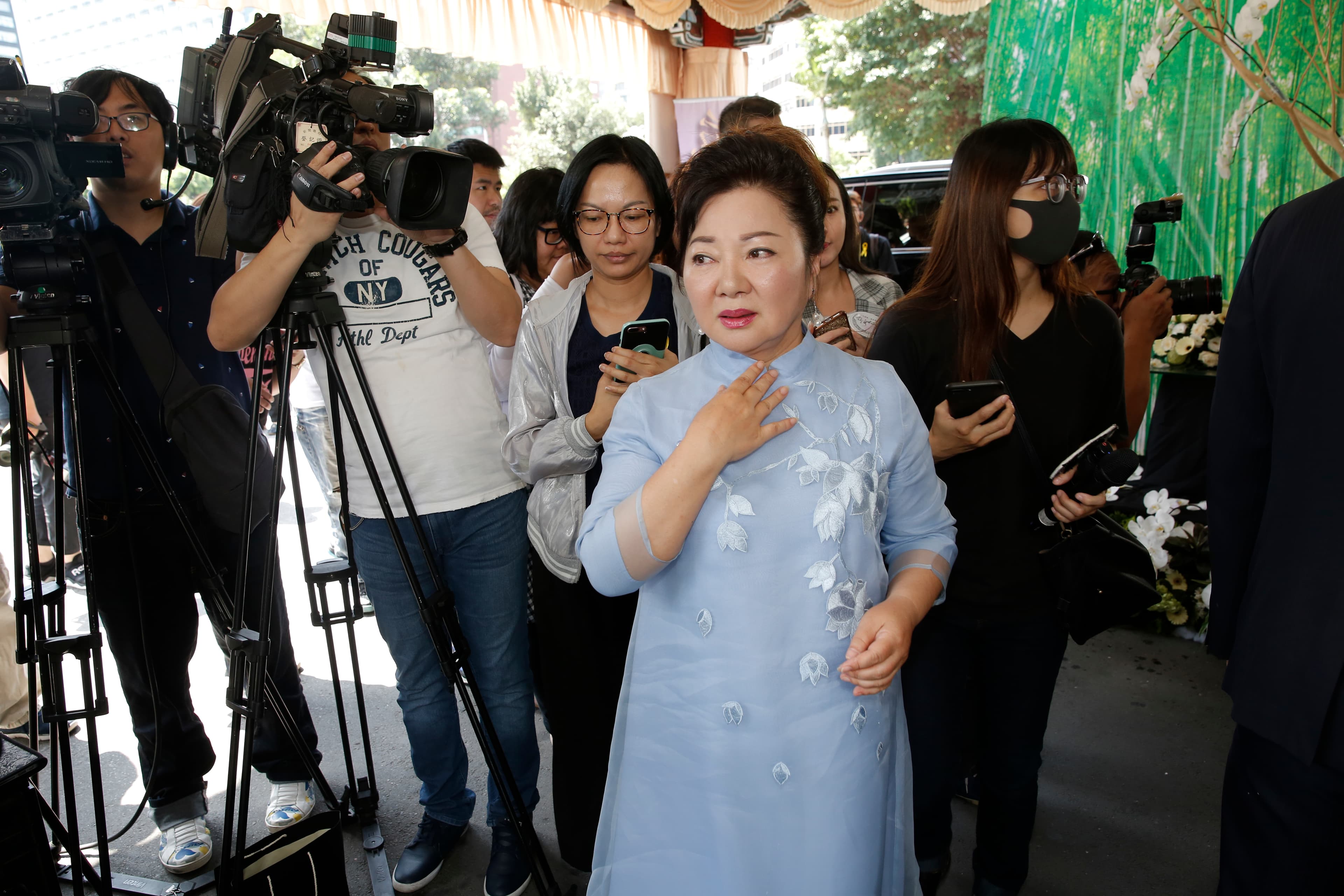 白冰冰不僅為賀一航的告別式擔任引言,還幫他找好靈骨塔,且連遺孀Judy未來的塔位也都一起找好。
