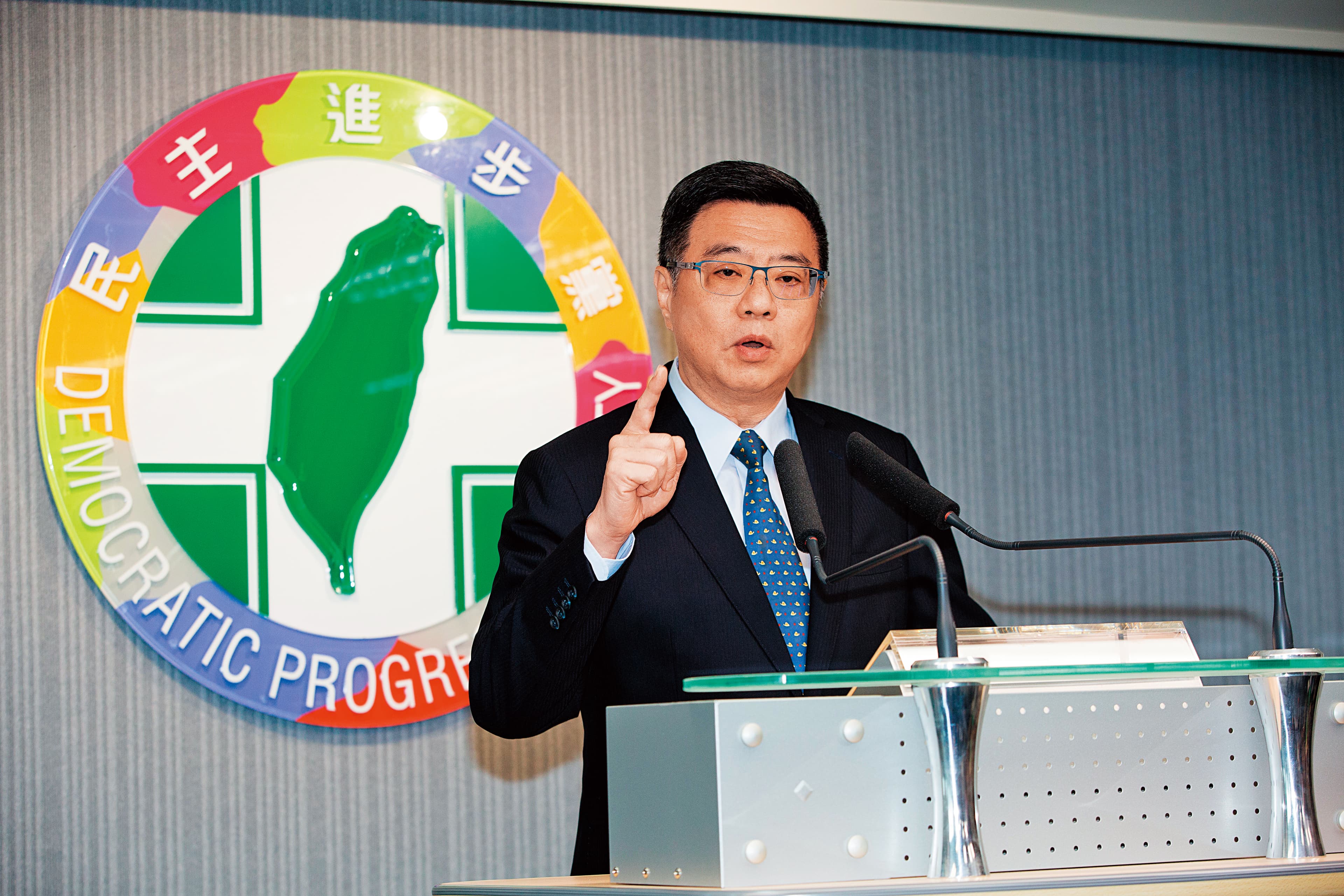民進黨主席卓榮泰已啟動黨內整合工作,強調蔡英文與賴清德合作有很多種模式,不一定是「蔡賴配」。