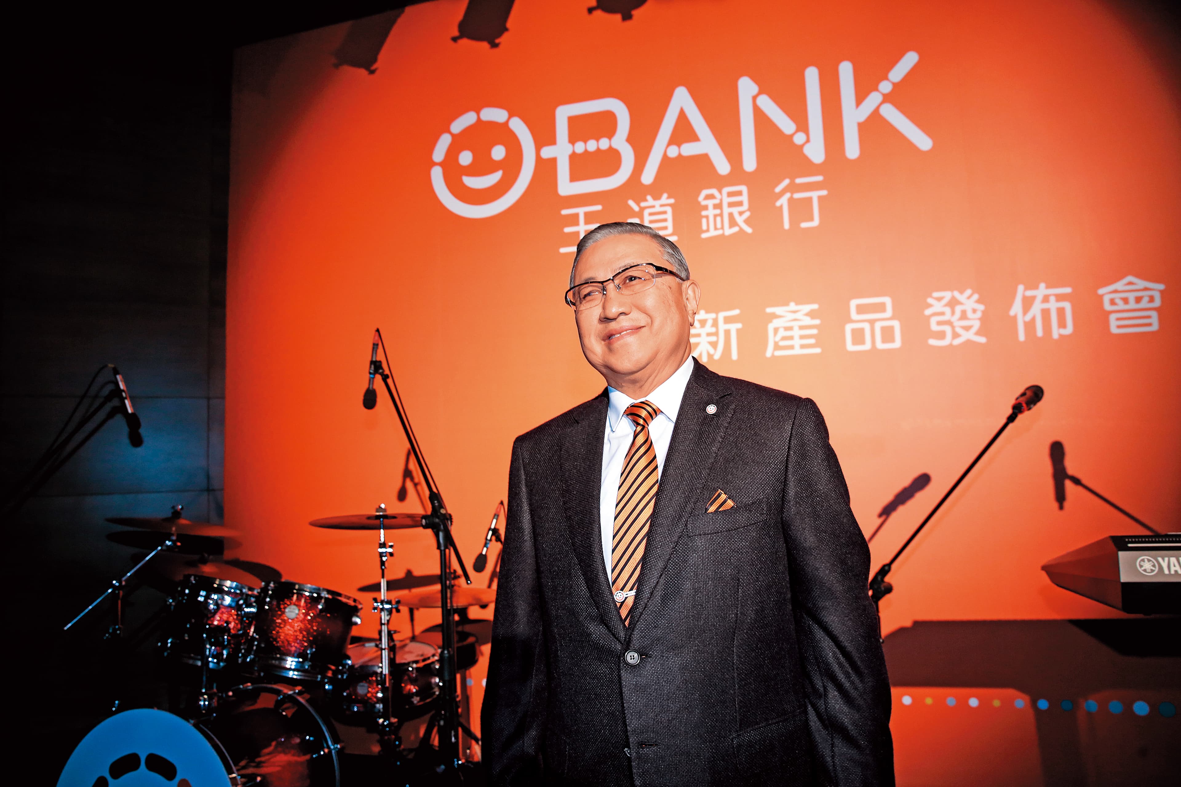 王道銀行董事長駱錦明宣布今年獲利目標要增加5成，沒想到最近就傳出客戶潤寅實業，發生人去樓空、惡意詐貸的案子。