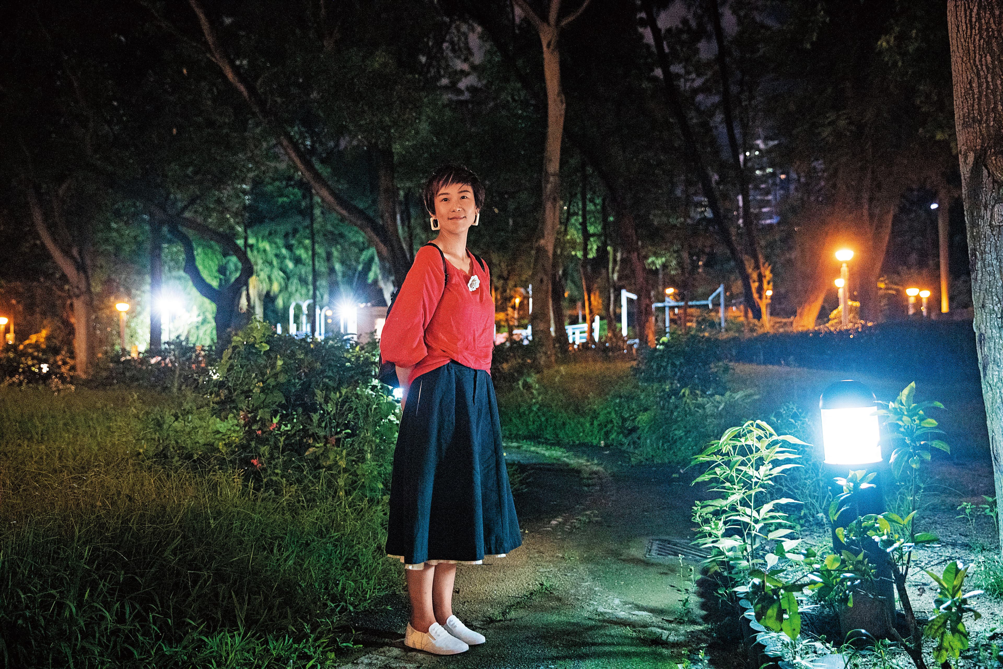 10年前,黎明第一次來維園參加六四集會。那一晚的震撼,改變了她的一生。