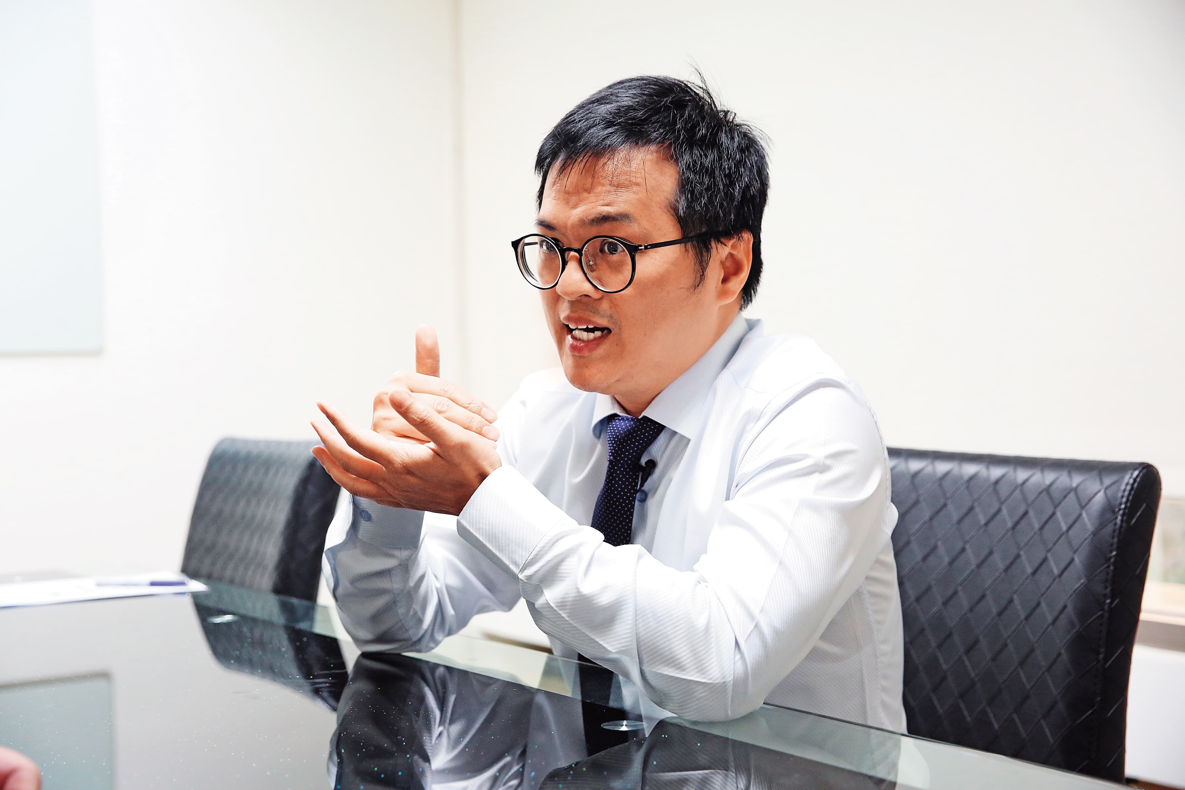 律師陳建三指出,寄附實際是強奪,國民政府當年應該要補償。
