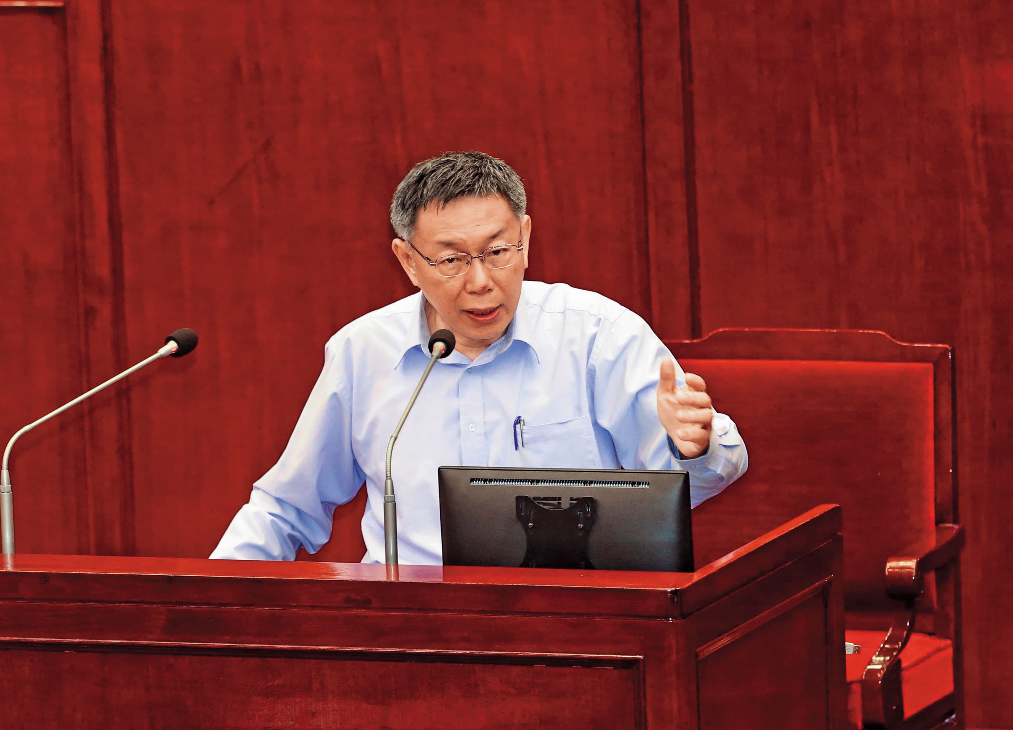 得知高雄市有意「攔胡」味全龍南下進駐,台北市長柯文哲也在市議會明確表態,要全力留下味全龍在台北。