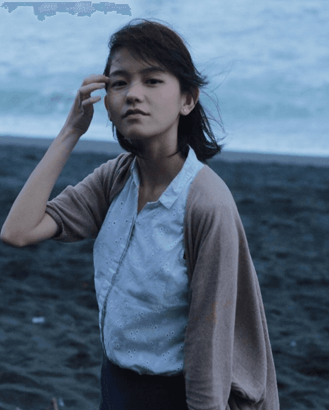 Leanna Leonardo清新脫俗的外貌，一度被認為是女團成員。（翻攝Instagram）