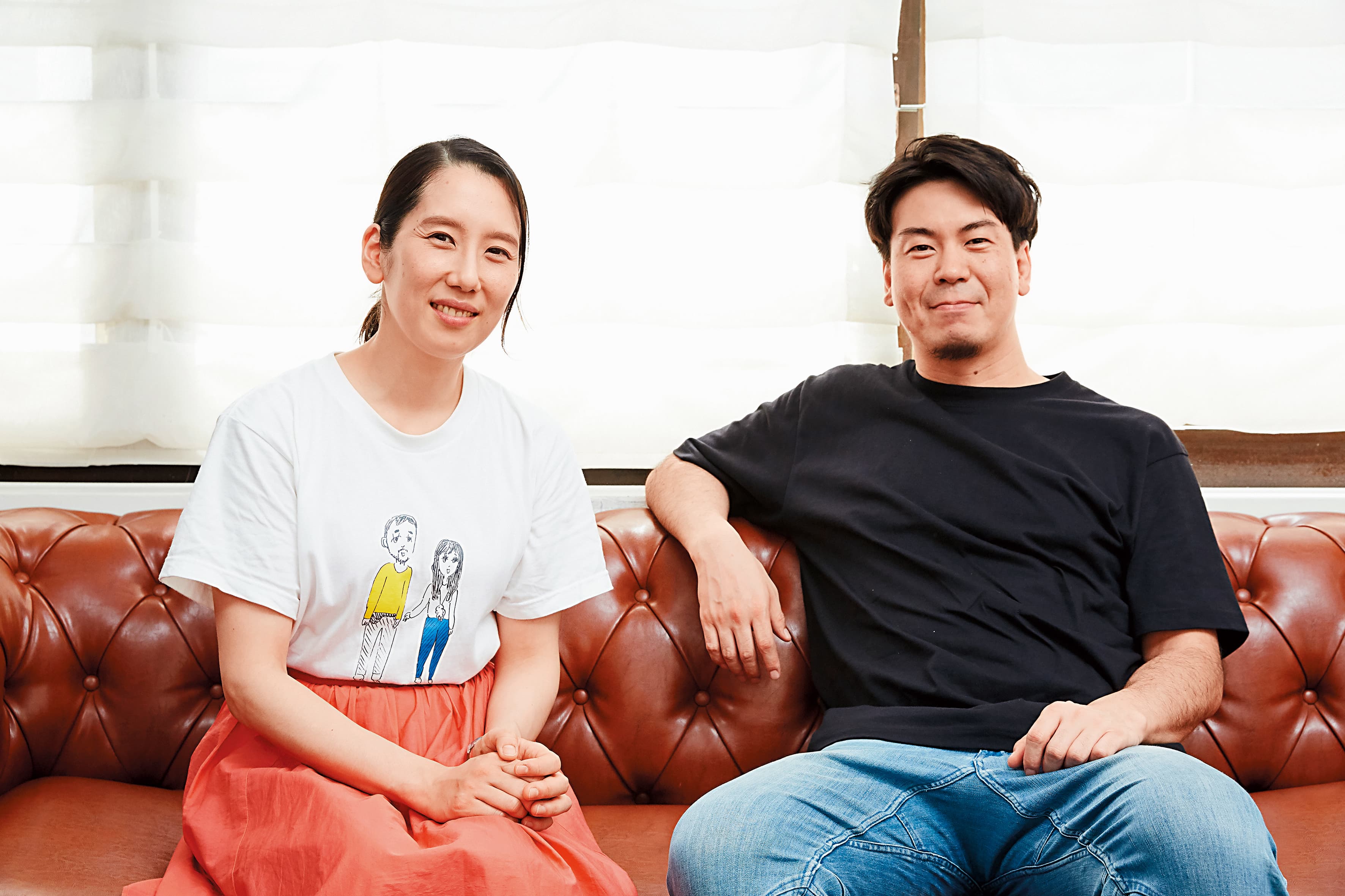 《海角上的兄妹》導演片山慎三(右)與女主角和田光沙(左)。