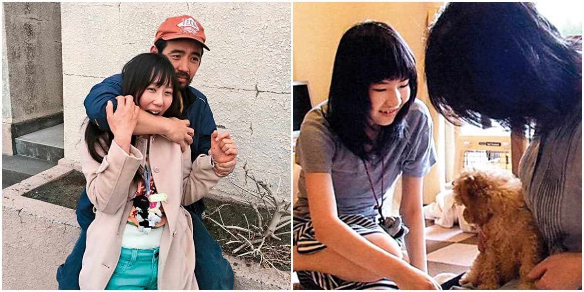 和田光沙(左圖前)飾演的自閉症妹妹有配戴娃娃和哨子的習慣,參考自紀錄片《千鶴》的女主角(右圖左)。(翻攝自yansue.exblog.jp、blog.yahoo.co.jp)