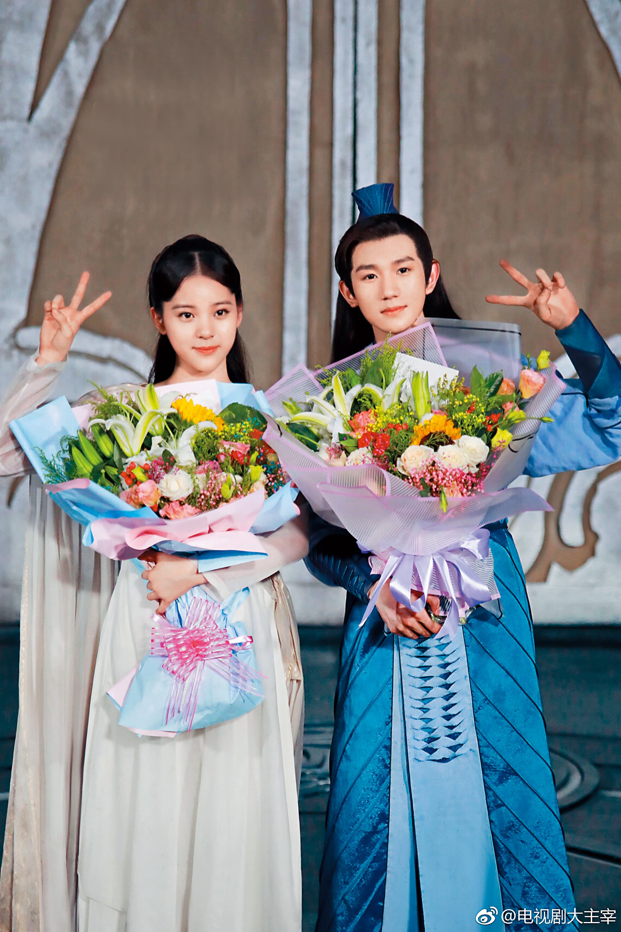 TFBOYS團隊作品不多，但各自發展的成績都不錯，王源（右）也與歐陽娜娜（左）合拍電視劇，預計今年上映。（翻攝自大主宰微博）