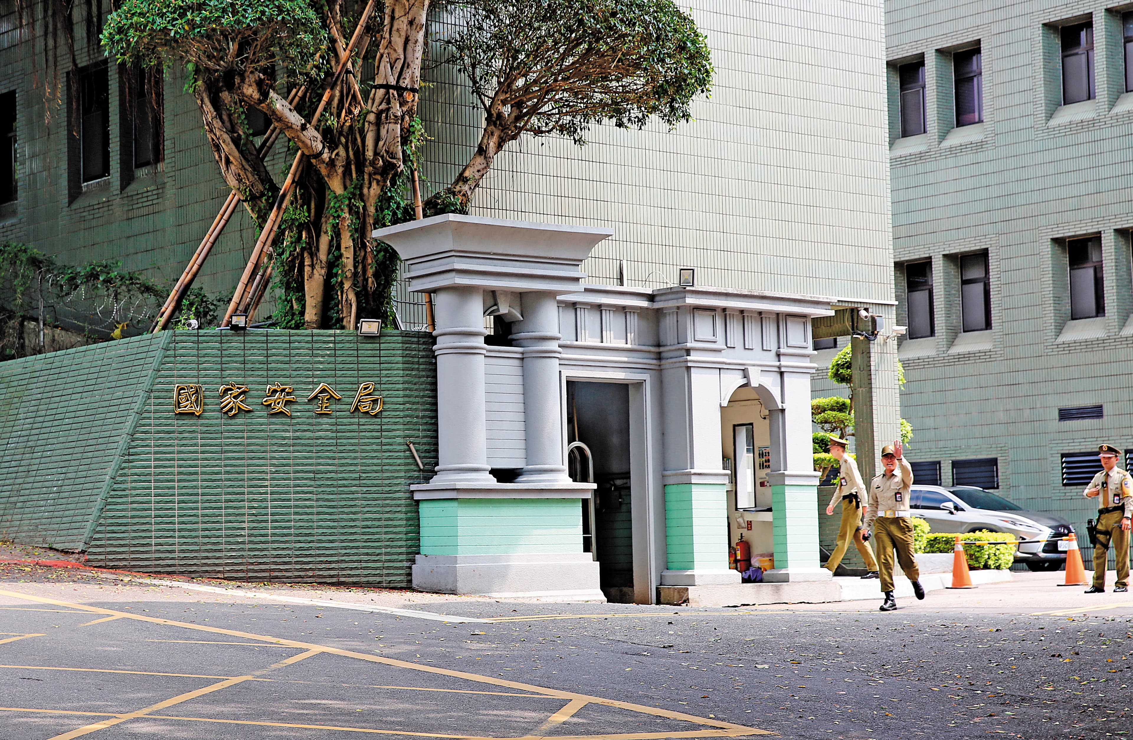 國安局爆發長期非法團購免稅菸弊案,國安局內部除進行自清,調查報告近日也將出爐。