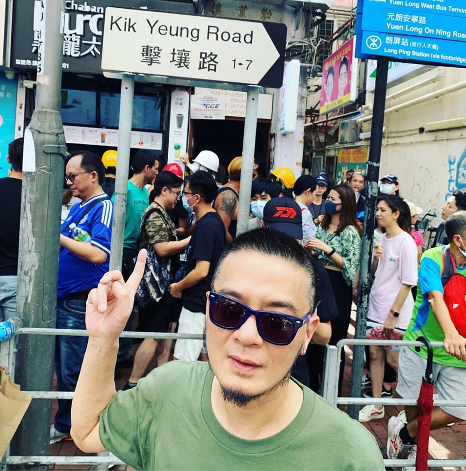 黃耀明無畏打壓,站上香港反送中運動最前線。(翻攝自黃耀明臉書)