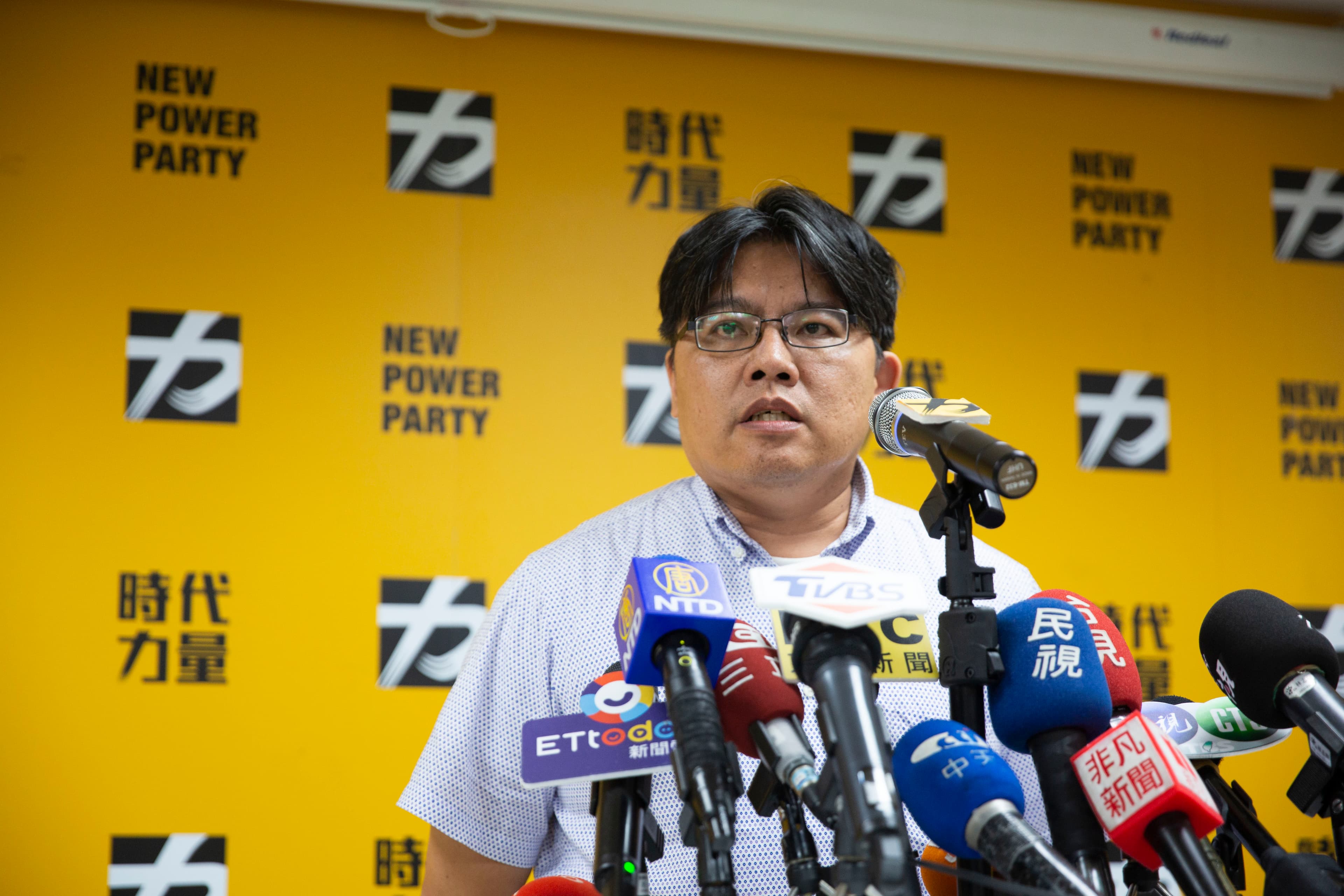 林昶佐昨(1日)宣布退出時代力量,邱顯智開記者會重申「台派沒有分裂的本錢」。