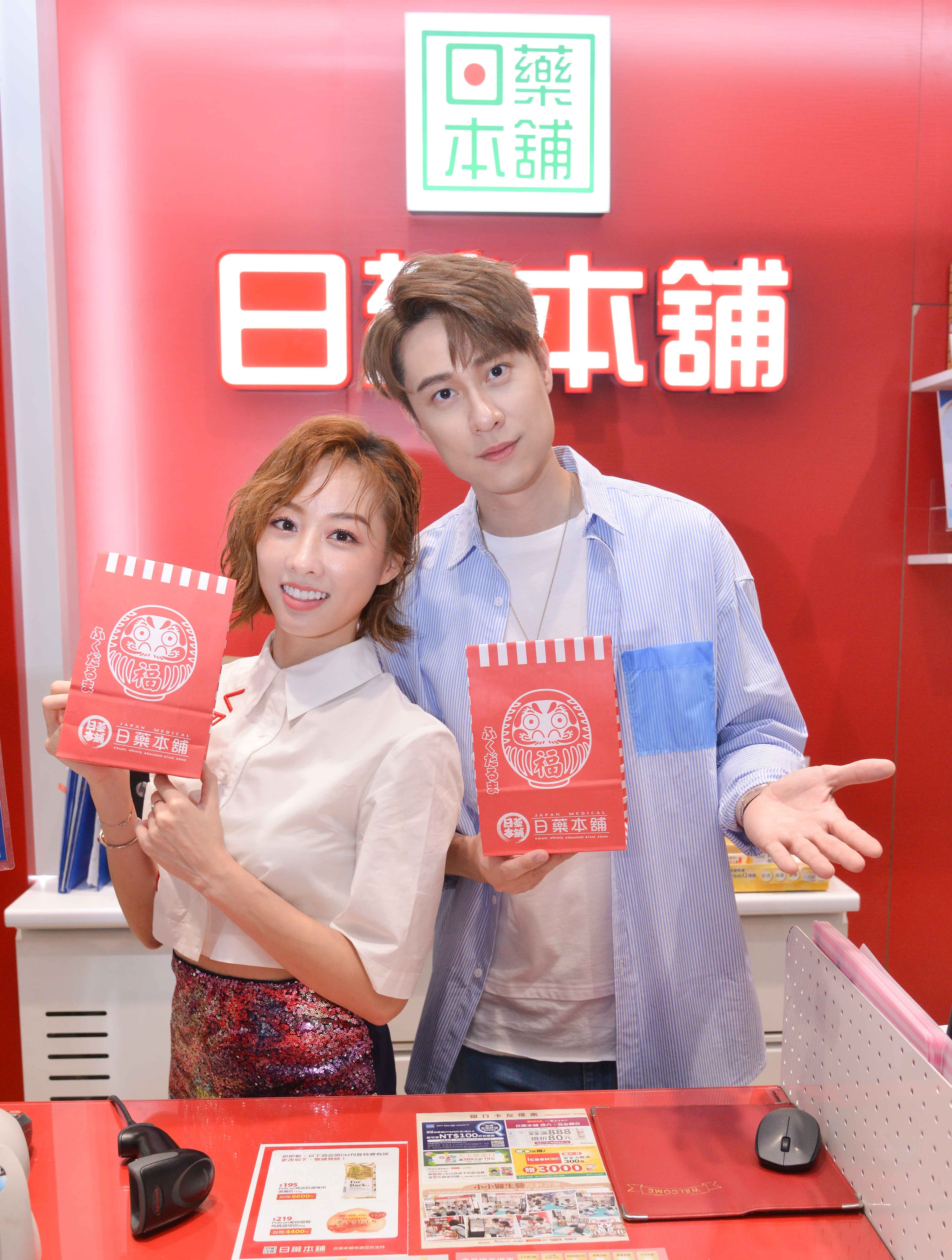 夏語心和劉書宏出席一日店長活動，2人外表頗為登對。（東森提供）