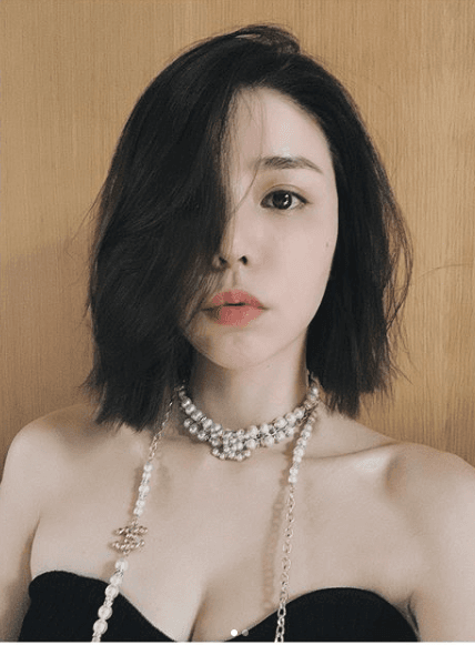 李毓芬上傳爆乳美照,秀出性感模樣。(翻攝自李毓芬IG)