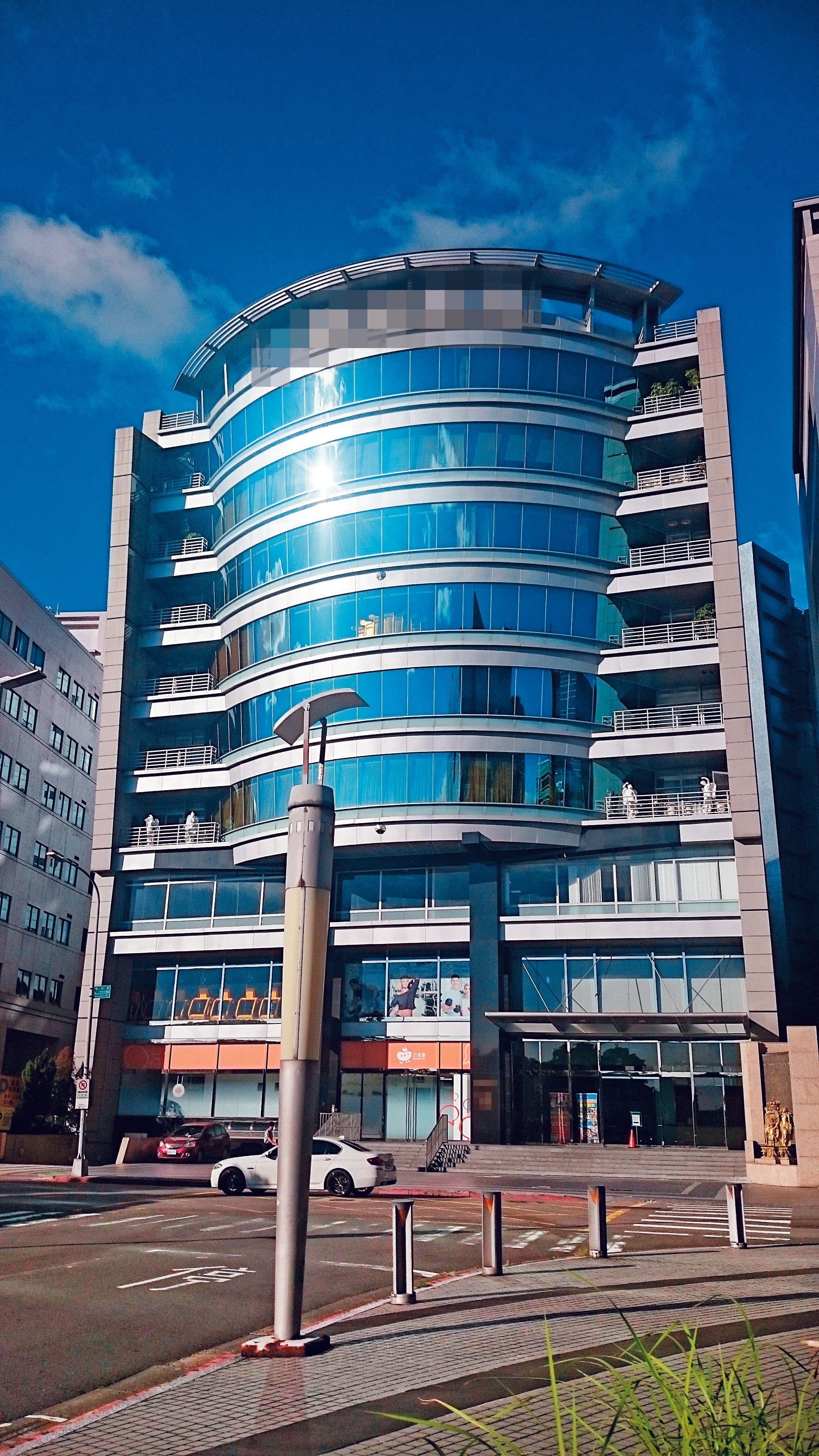 羅島財富控股集團的總部位於台北市內湖區這棟大樓內。