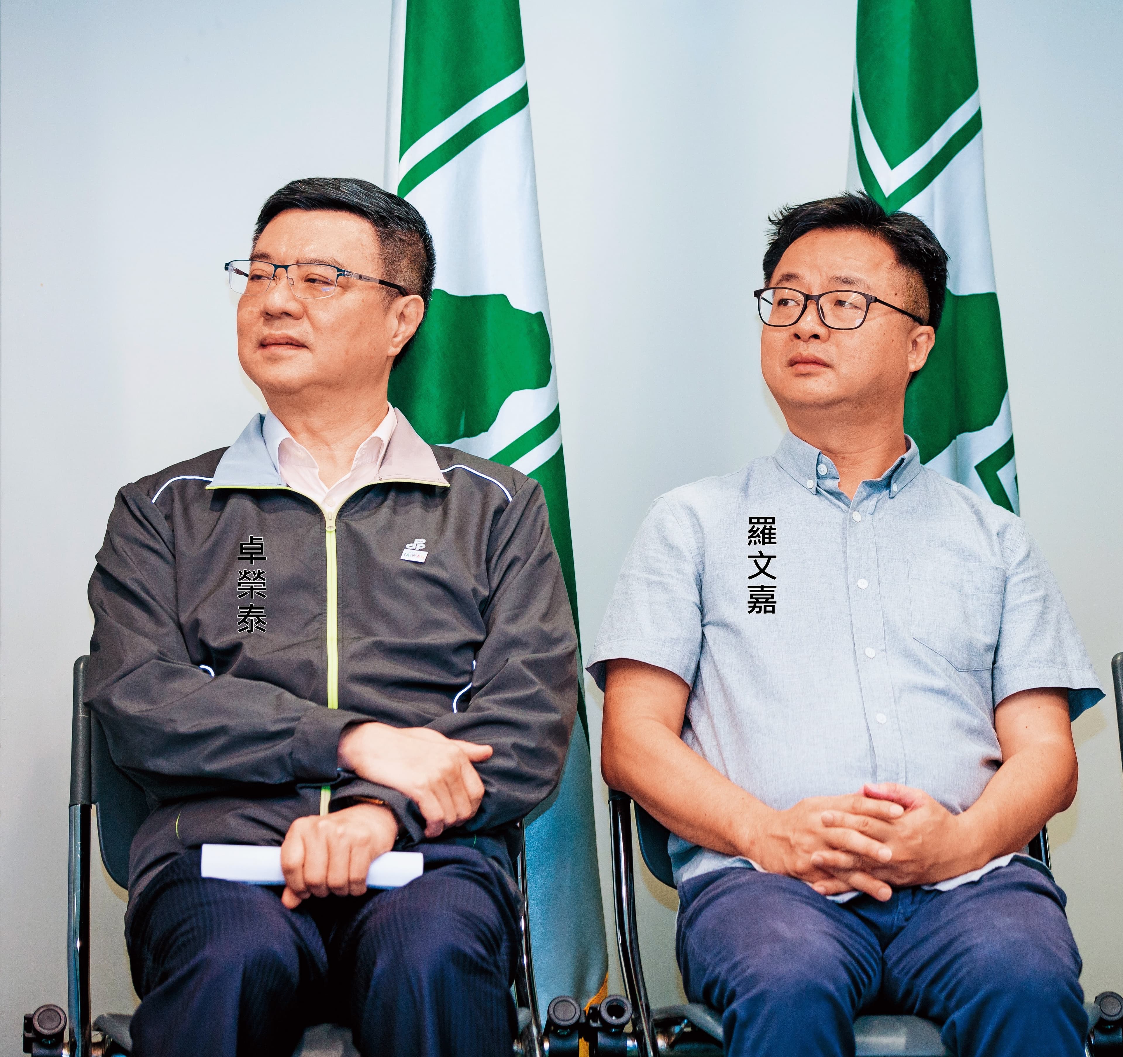 民進黨主席卓榮泰、祕書長羅文嘉與蔡英文競辦高層仍有心結,導致競辦運作形同雙頭馬車。