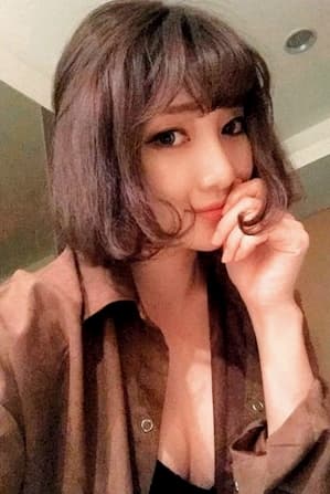 屁蛋妹經常在臉書曬出美照,據悉目前她在台北東區經營服飾店,還新交了一位警察男友。(翻攝自Kelly Tsai臉書)