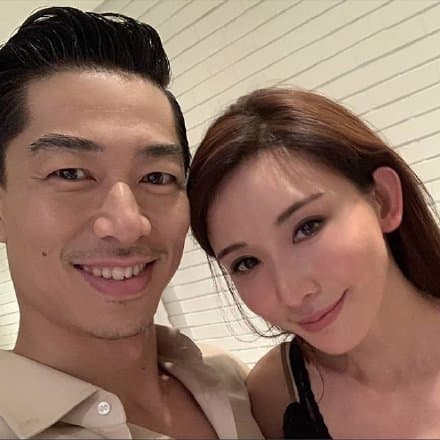 林志玲和Akira婚後正在努力拚做人。(翻攝林志玲微博)