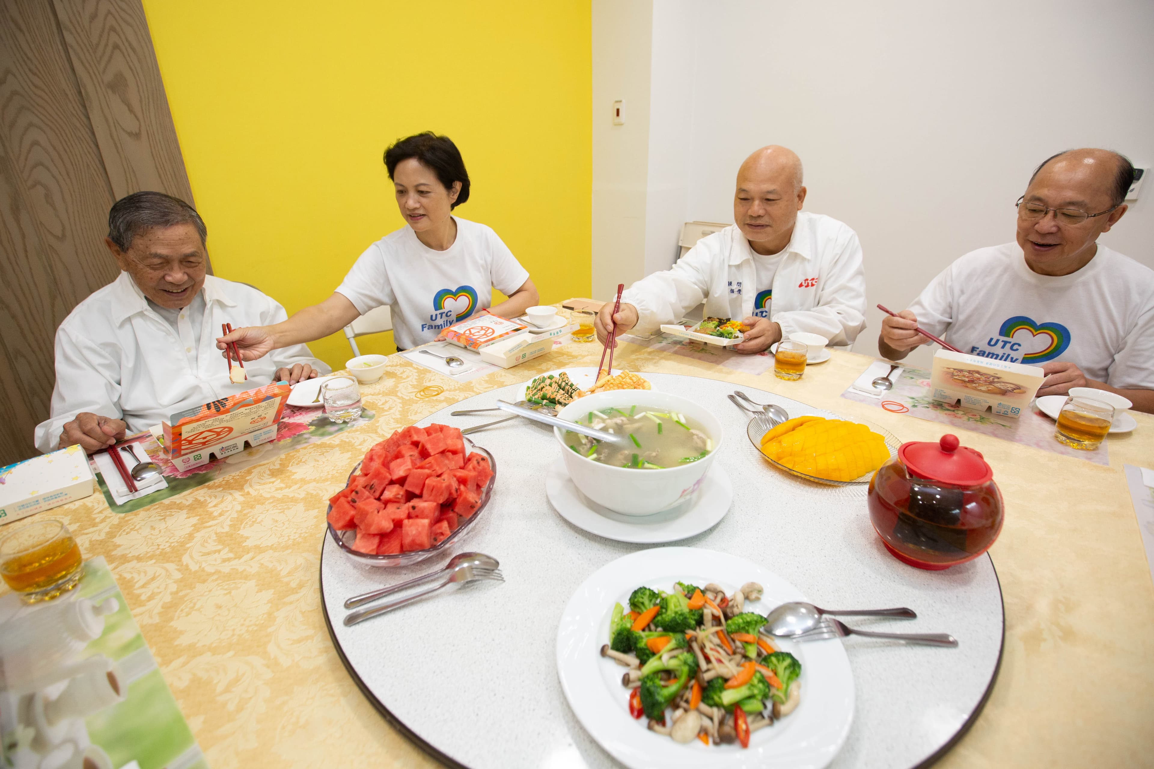 不挑食兼顧營養均衡,是高齡91歲的聯夏食品創辦人林柏榮保持健康的養生祕訣。