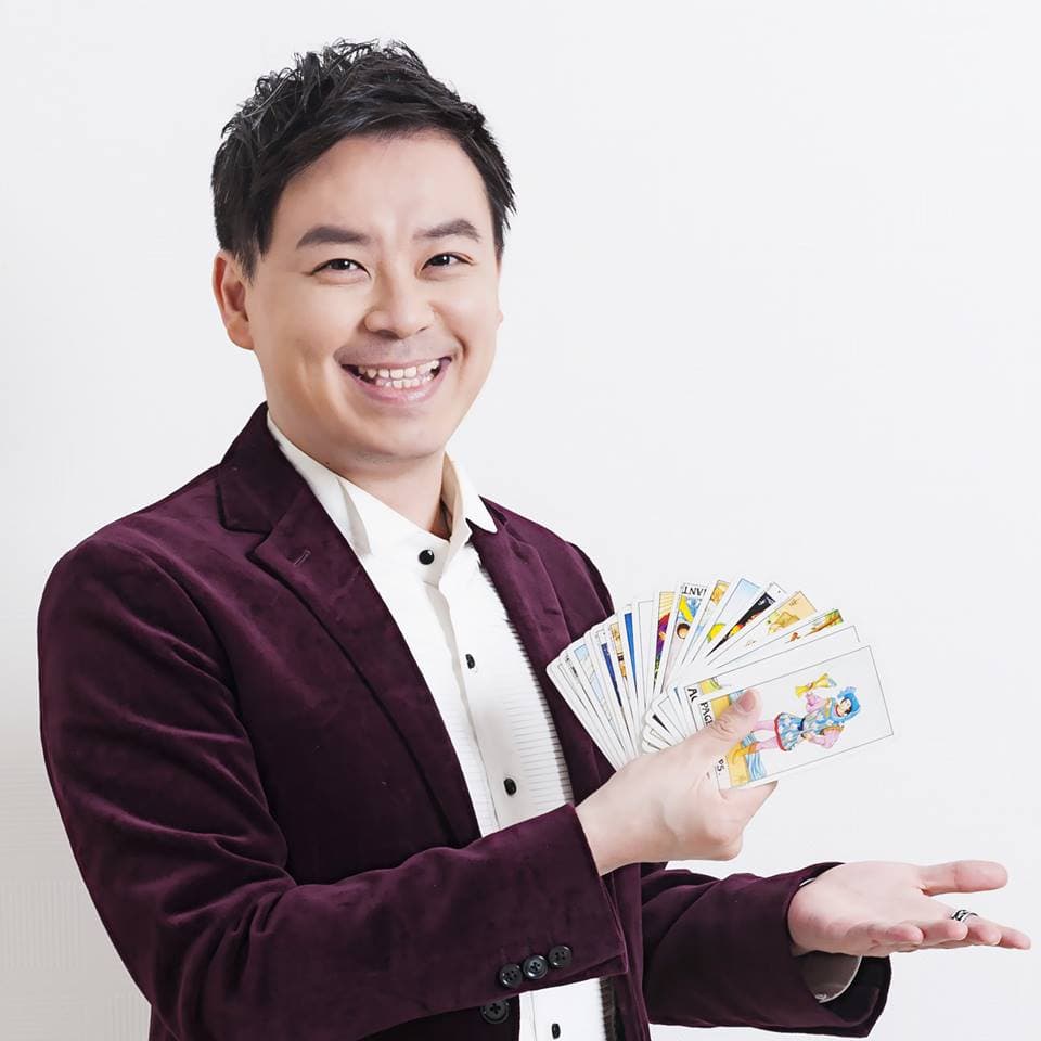 小孟老師稱王淨前世就跟三個柏字男星牽扯不清。(翻攝小孟老師臉書)