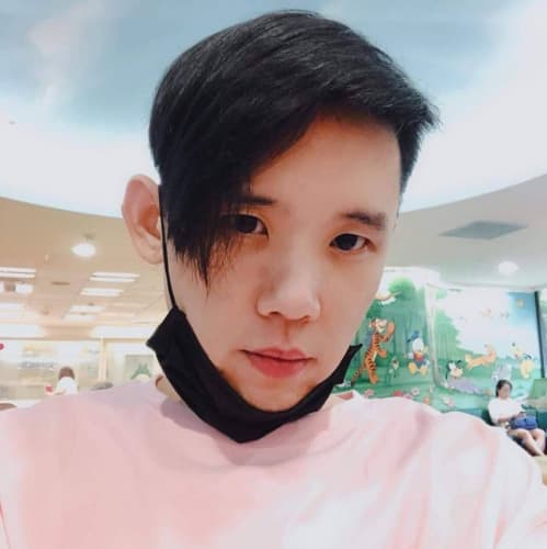 丁小芹的胞弟丁允晰陳屍家中，年僅38歲。（翻攝自丁弟臉書）