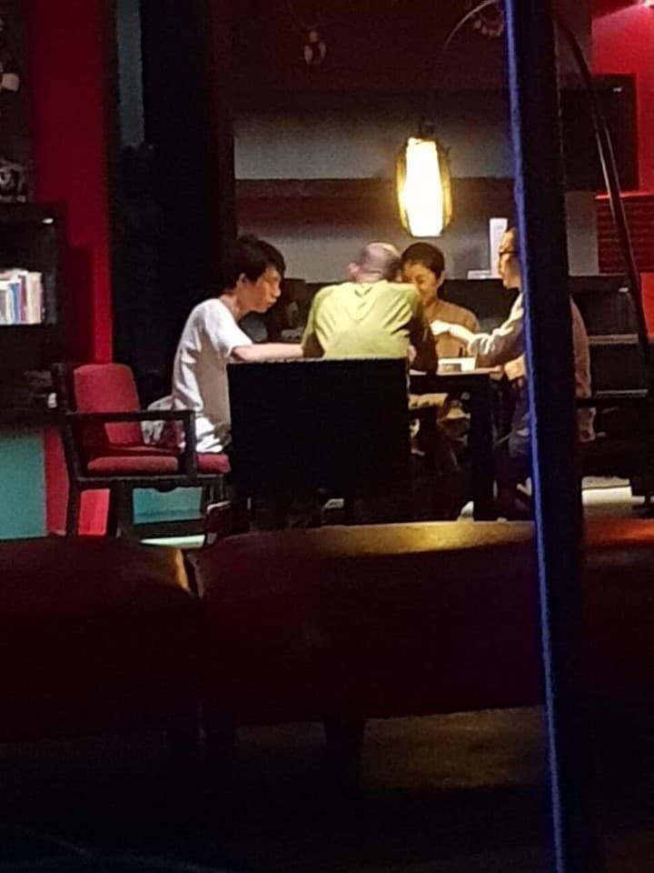 對於「麻將謊言」風波延燒,韓國瑜質疑有人動用國家機器跟蹤。(翻攝自林智鴻臉書)