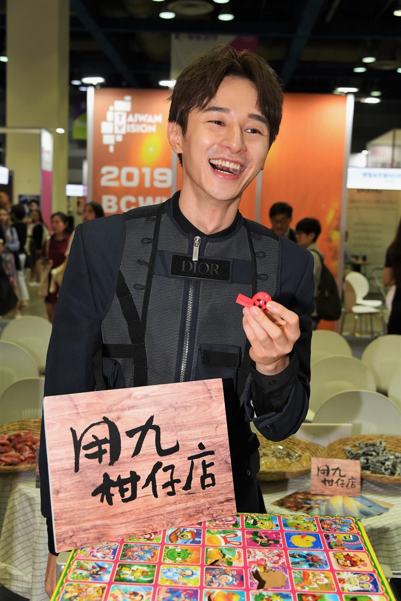 張軒睿赴韓出席首爾電視節,力推新戲《用九柑仔店》。(三立提供)