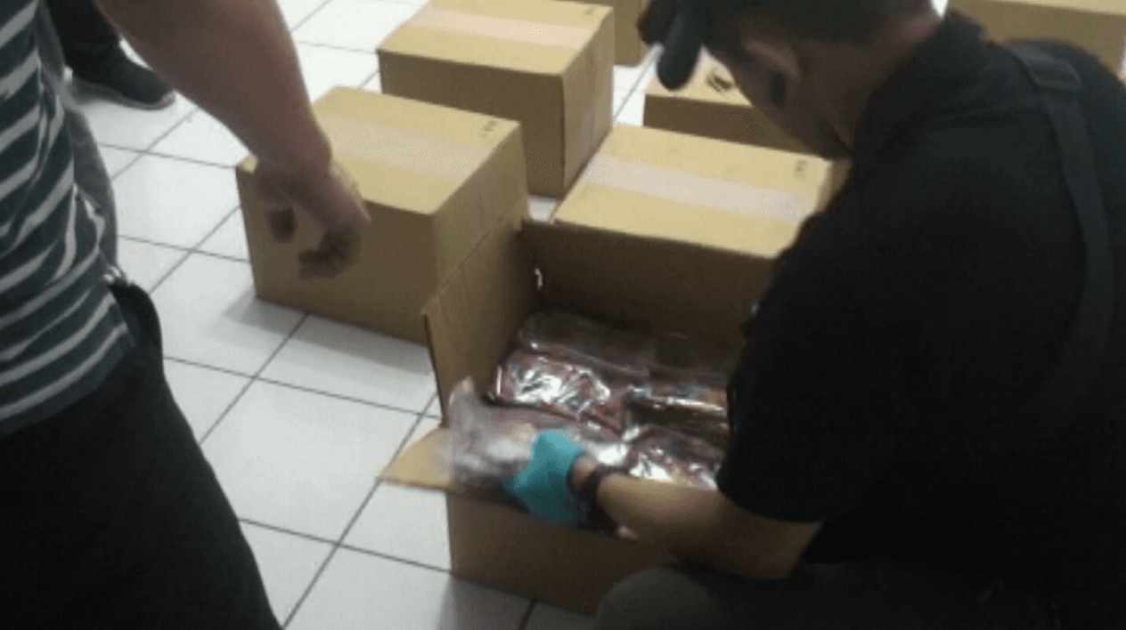 警方在基隆查獲大型毒品分裝場。(刑事局提供)