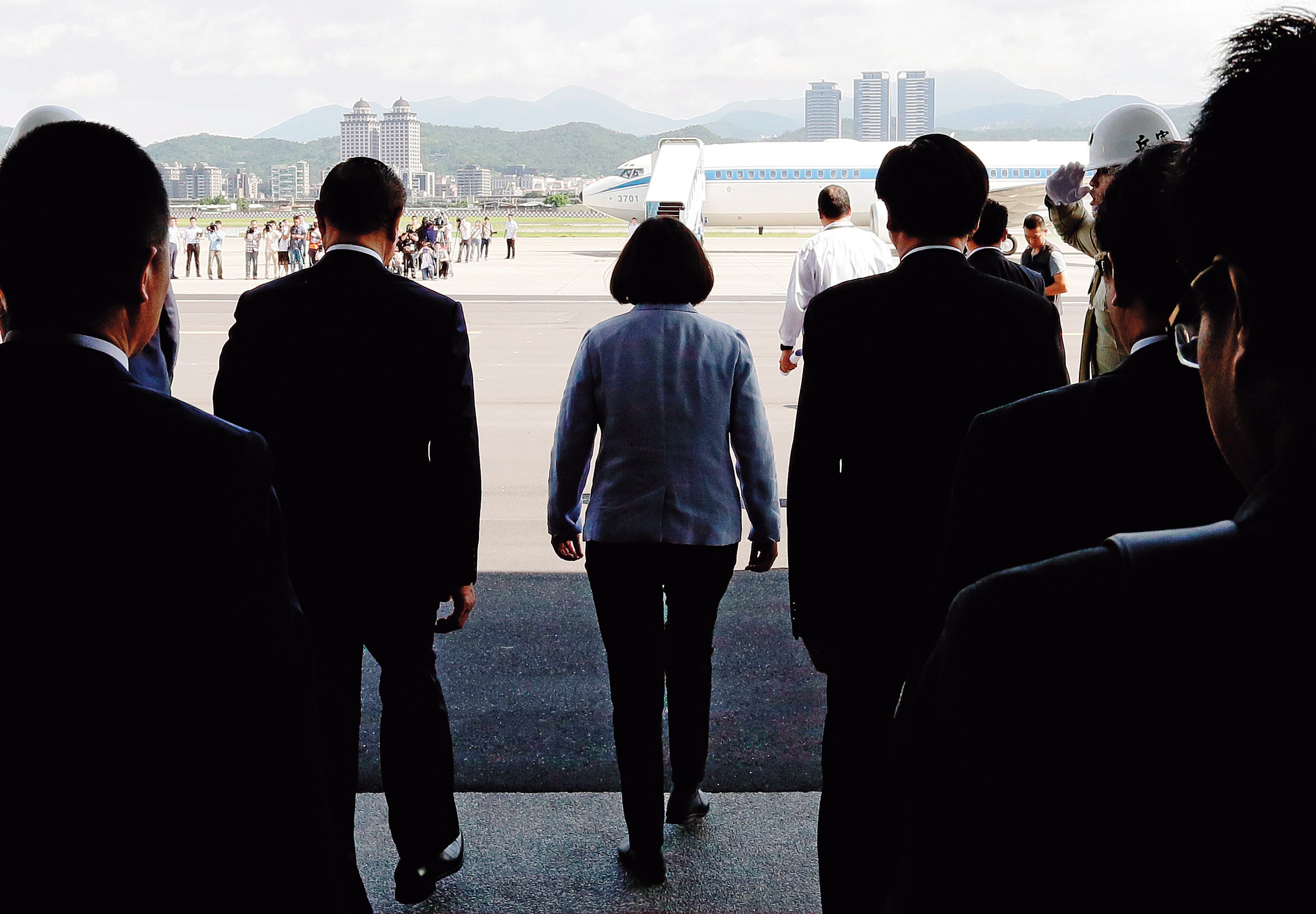 總統專機常有文武百官陪同搭乘,總統飛安等同國家安全,保養維修任務格外重要。。(總統府提供)