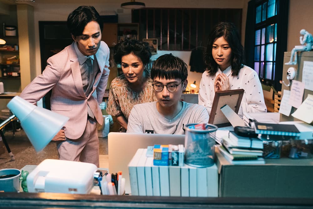 大鶴今年在短片界有著不俗演出,繼鏡文學的《驚悚劇場》後,又演出諷刺喜劇《編劇頭很痛》。(高雄電影節提供)
