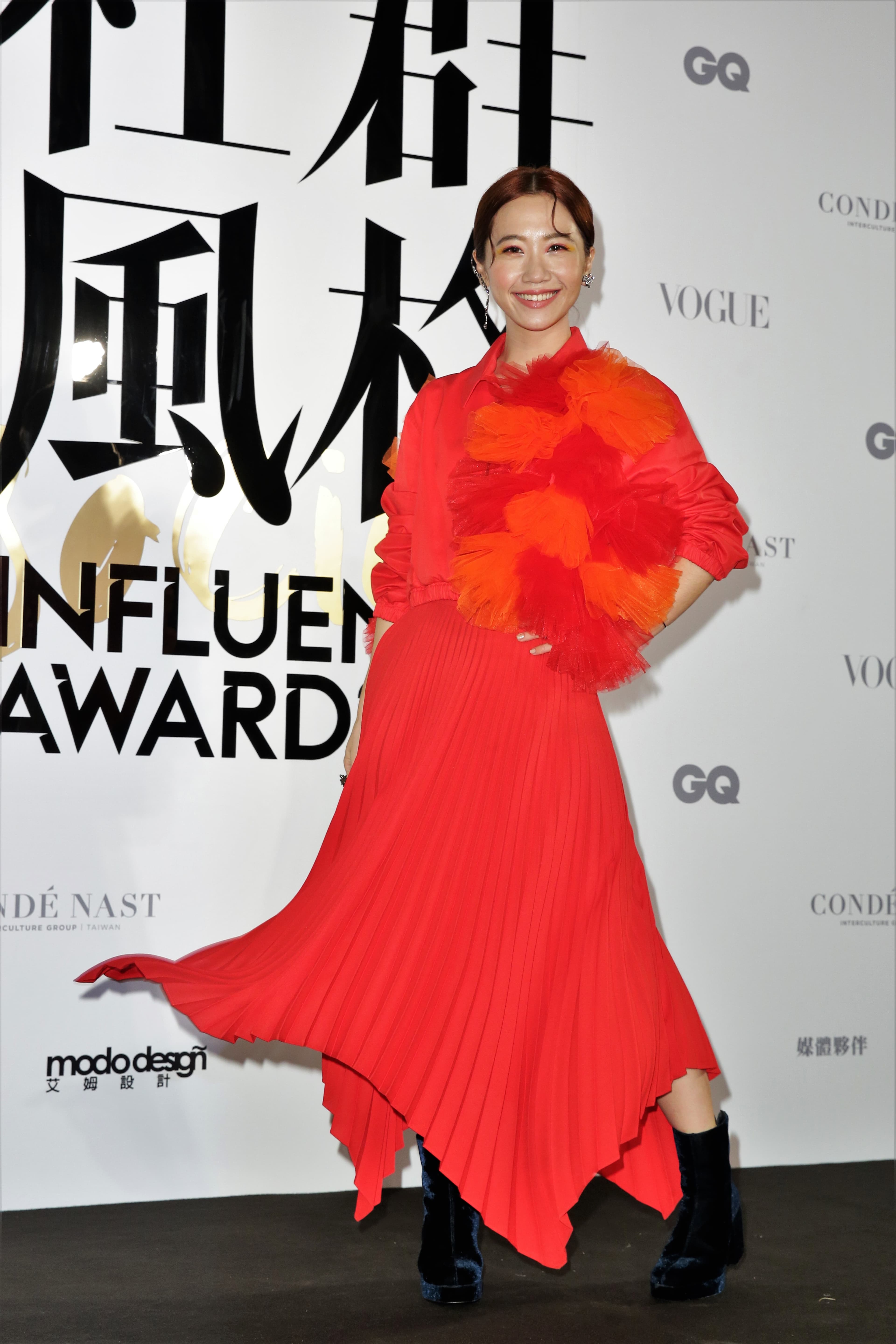 Lulu深夜臉書淚訴師父黃子佼:我們變成敵人了。
