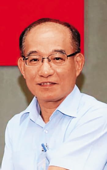 北市府祕書長張哲揚銜命與遠雄代表談判,取得遠雄承諾在容留人數及權利金等議題上讓步。(台北市政府提供)