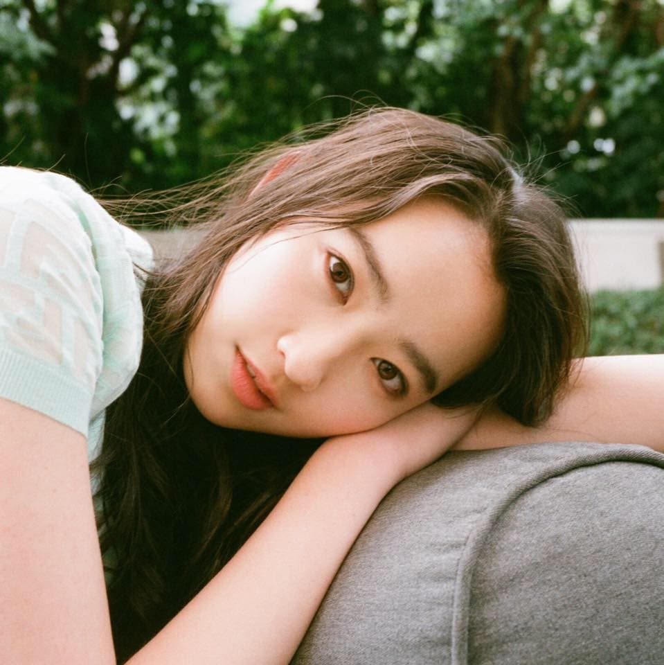 林愷鈴臉書的大頭照,選了一張仙氣逼人的照片。(翻攝自林愷鈴 Ashley lam臉書)