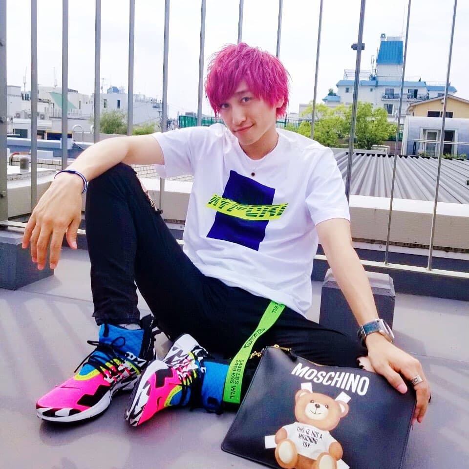 兼近大樹的長相被外界認為在諧星當中算是帥氣。(翻攝自kanechikadaiki IG)