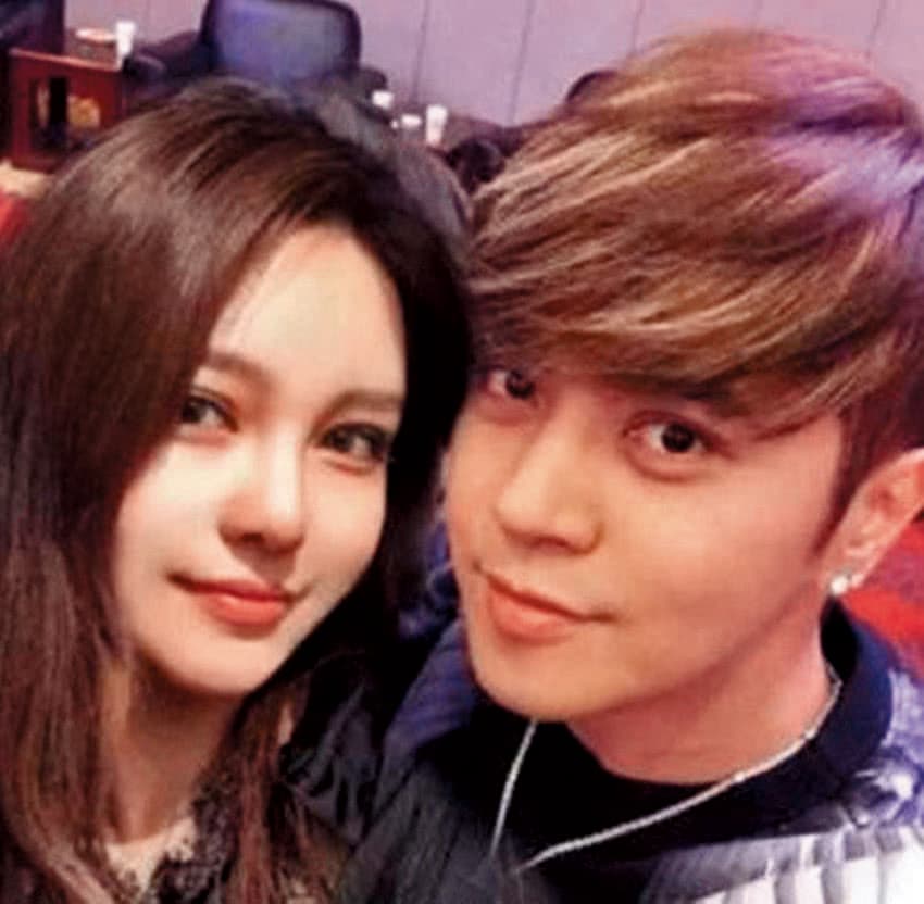 羅志祥與周揚青感情穩定,今年他出新單曲,還與女友的服裝品牌合作聯名系列。(周揚青微博)