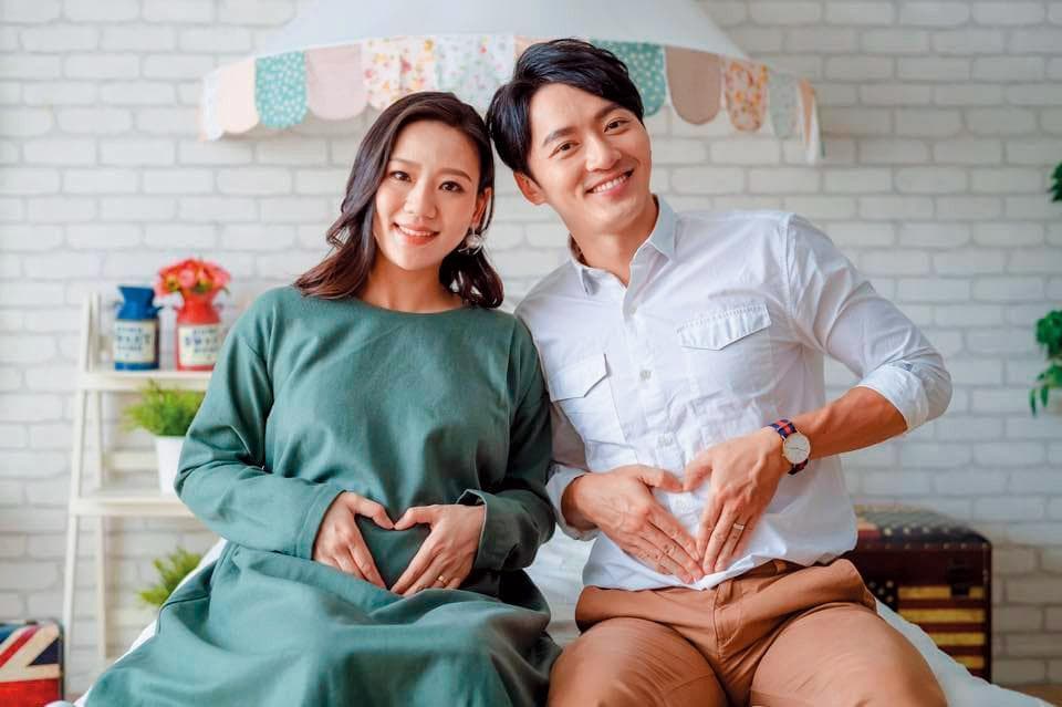 馬俊麟和老婆、王瞳間的三人關係,就如同八點檔一樣越拖越長。(翻攝自馬俊麟臉書)