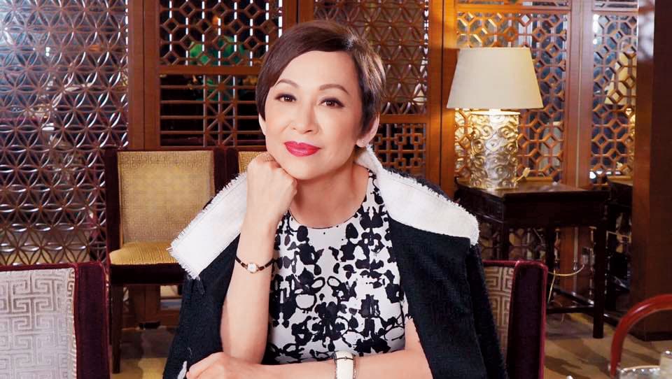 余安安歷經2段失敗的婚姻,2015年被爆交往30歲的小男友震驚香港娛樂圈。(翻攝自余安安臉書)