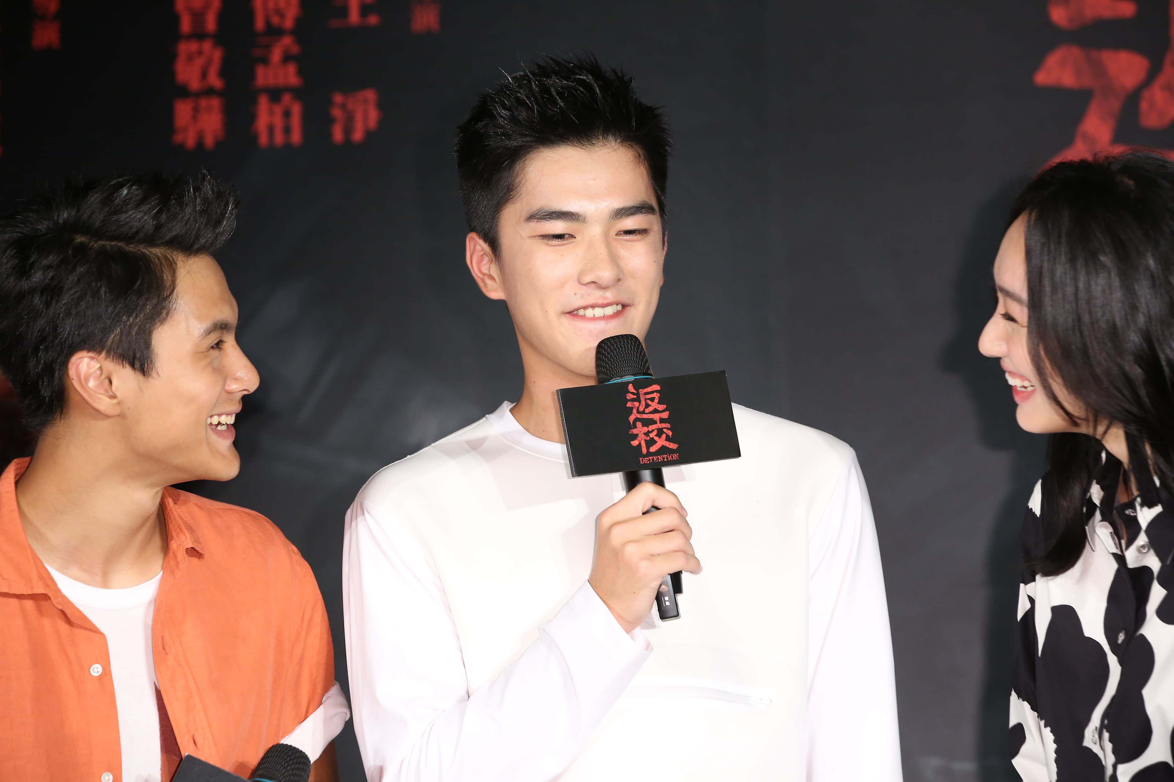 曾敬驊第一次演戲就演男主角,表現出色,值得期待。