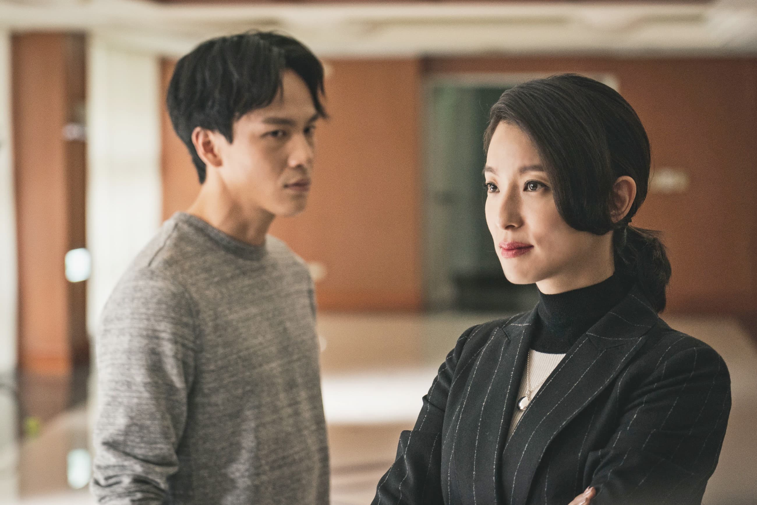 《聖人大盜》的導演徐嘉凱入圍新導演獎項，衝出捷運，在路邊開心大喊。（双喜提供）