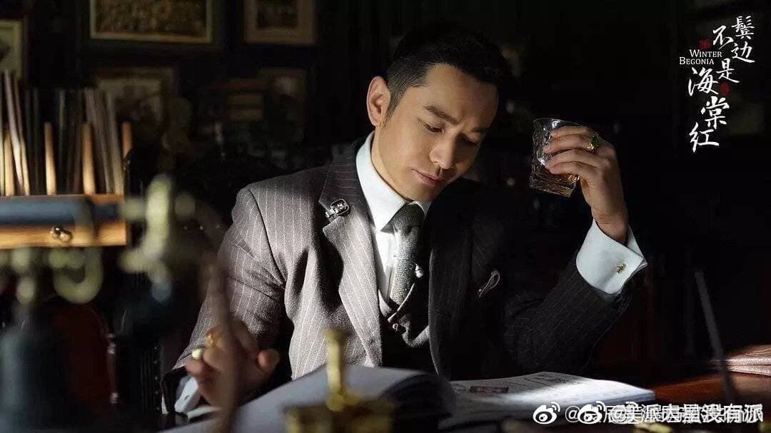 黃曉明看到《延禧攻略》幕後原班人馬打造新戲非常喜歡,加上搭上人氣女星佘詩曼,覺得接這一檔戲劇對人氣極有幫助。(翻攝自佘詩曼微博)