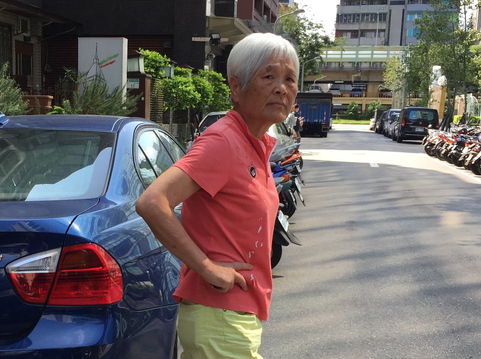 對於家變一事黃碧雲不發一語,僅搖搖頭示意記者離開。