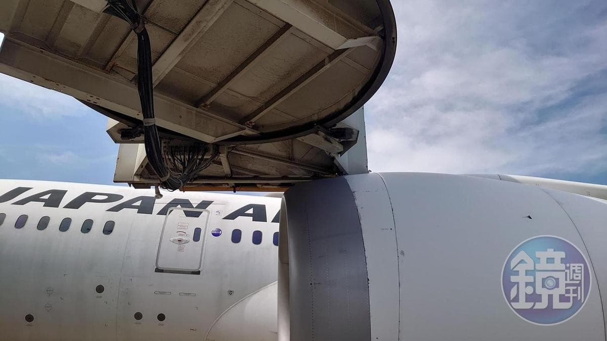 桃機3天內發生2起地安事故,圖為6日空橋擦撞日航班機。(資料照)