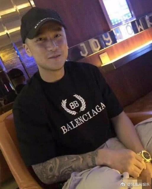 大陸男星蔣勁夫因毆打日籍女友，被告上警局。(翻攝自鳳凰網娛樂微博)