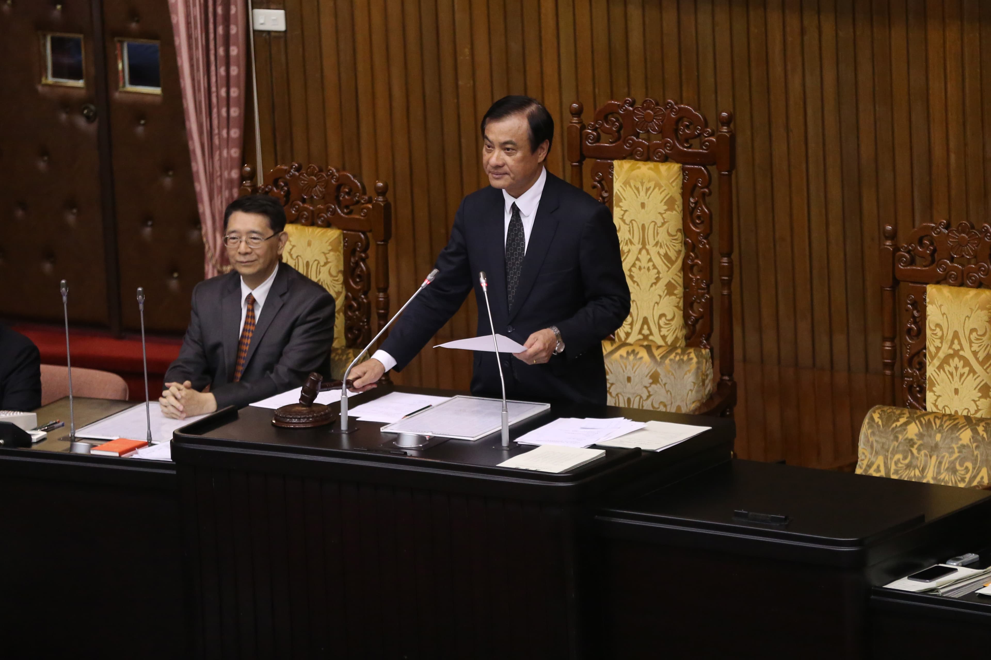 對此,蘇嘉全傍晚回應:「有關民進黨下屆不分區立委名單的提名,他完全尊重黨的提名機制。」